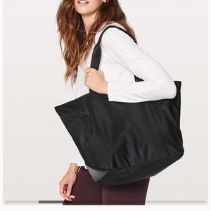Lululemon Acute Tote
